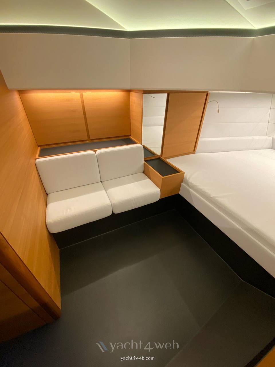 Wally Wallytender 48