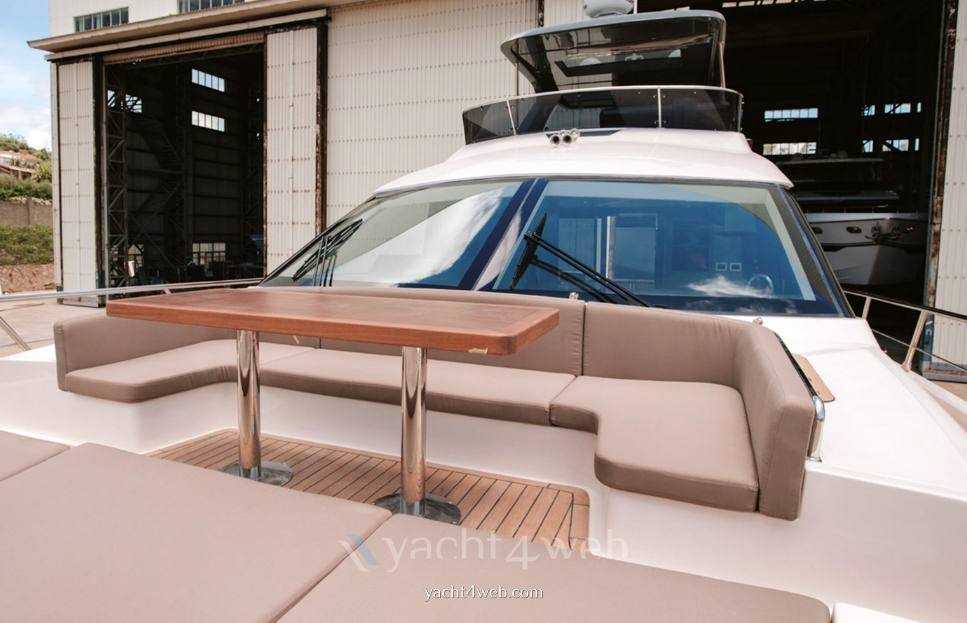 Faraday yachts Maxwell 64