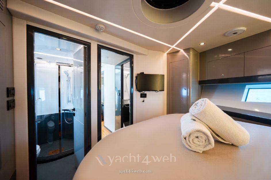 Faraday yachts Maxwell 64