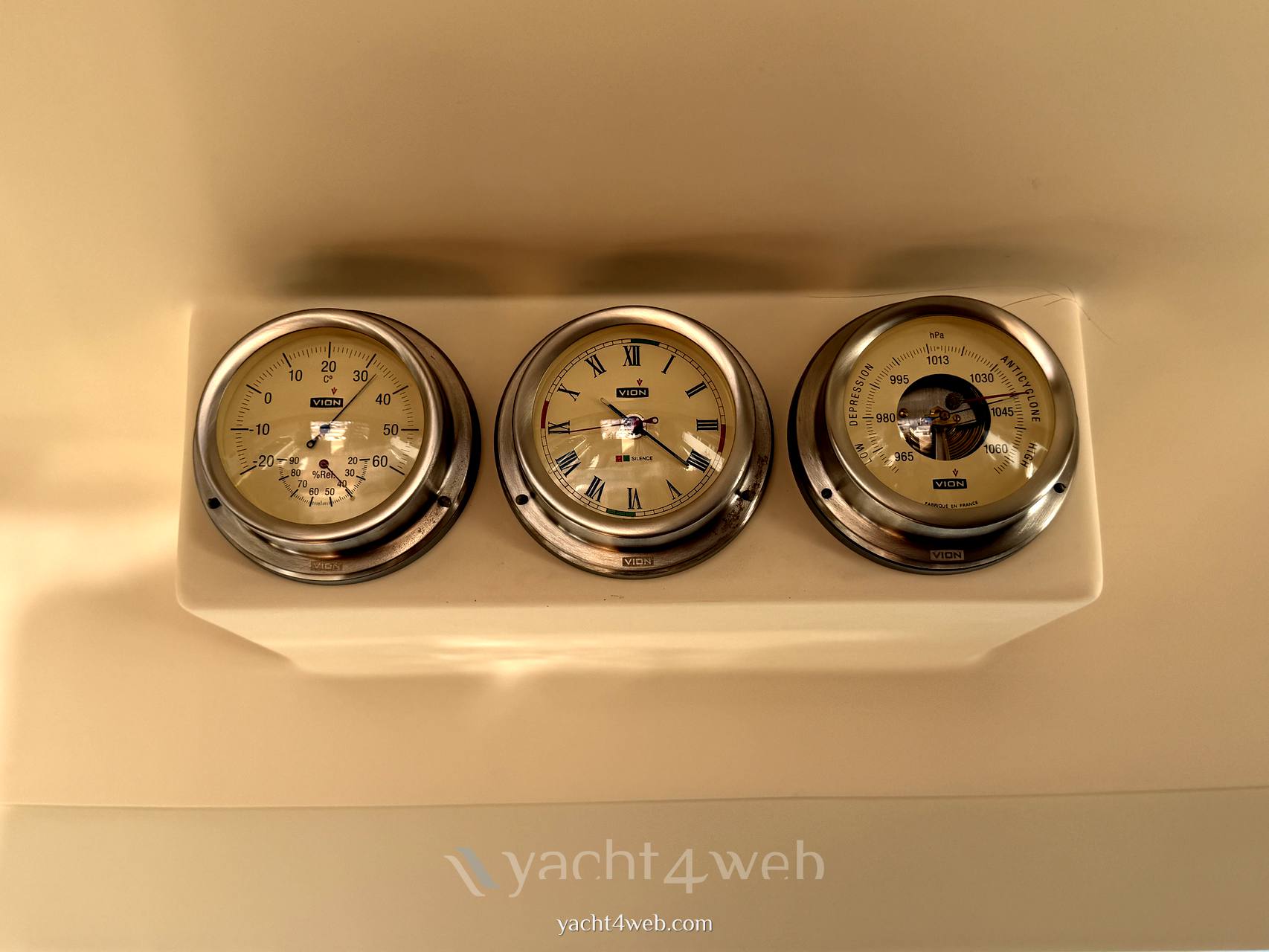 Mochi craft Dolphin 64