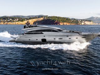 Pershing 92