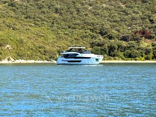 Ferretti yachts 940