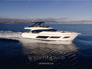 Ferretti yachts 720