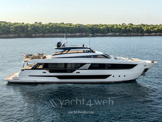 Ferretti Yachts 1000