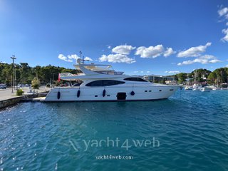 Ferretti Yachts 780