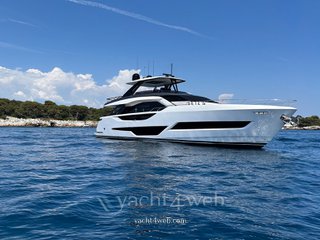 Ferretti Yachts 800