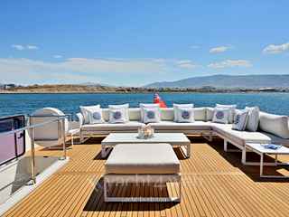 Ferretti yachts 960 от 2020