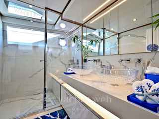 Ferretti yachts 960 от 2020