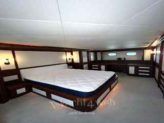 Custom line Navetta 27 от 2000