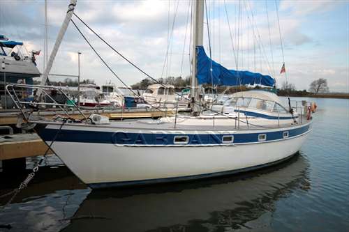 HALLBERG RASSY HALLBERG RASSY 38