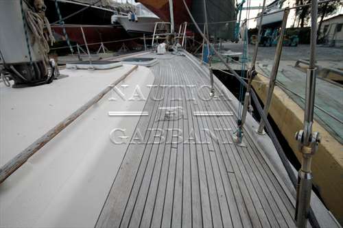 HALLBERG RASSY HALLBERG RASSY 38